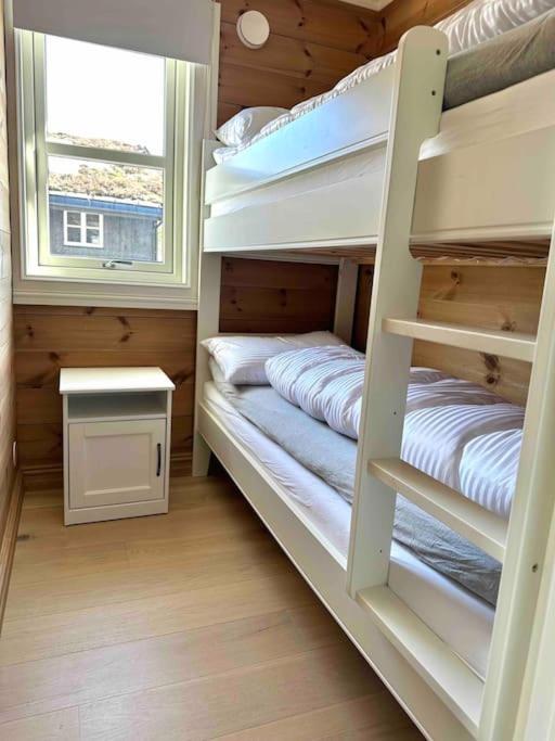 Lovise Mountain Apartment Stranda  Exteriör bild