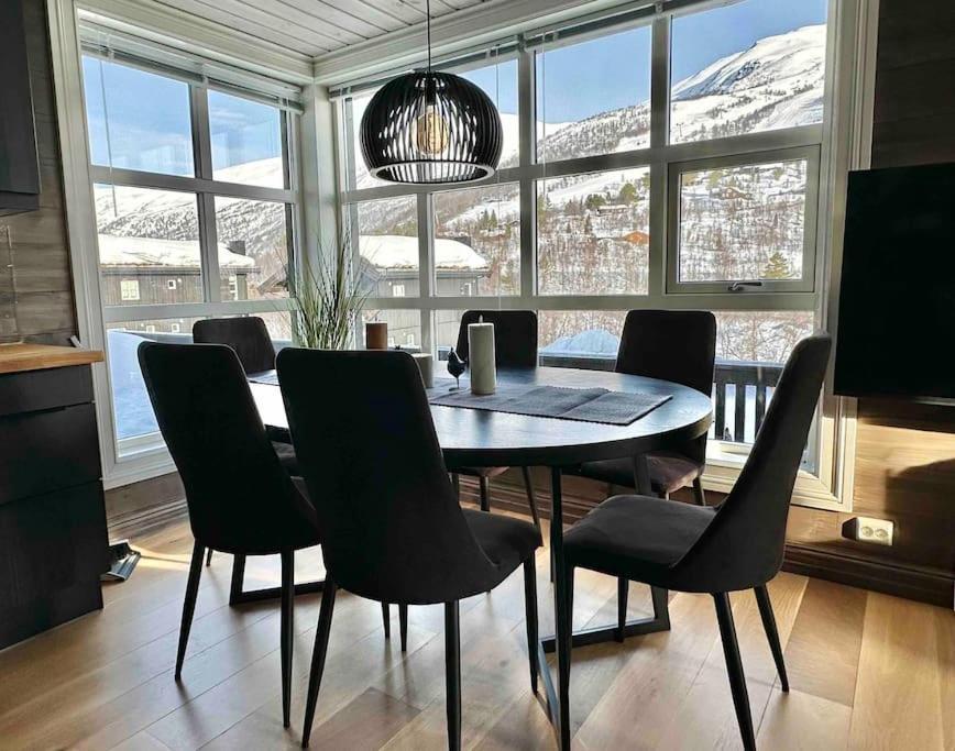 Lovise Mountain Apartment Stranda  Exteriör bild