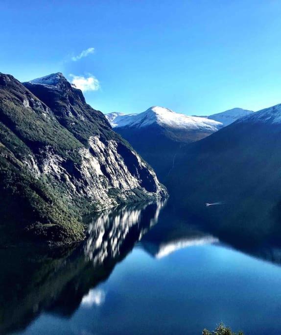 Lovise Mountain Apartment Stranda  Exteriör bild