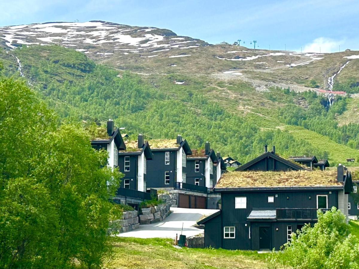 Lovise Mountain Apartment Stranda  Exteriör bild
